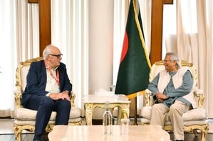 Bangladesh: Former head of Soros' Open Society Foundations meets Yunus in Dhaka